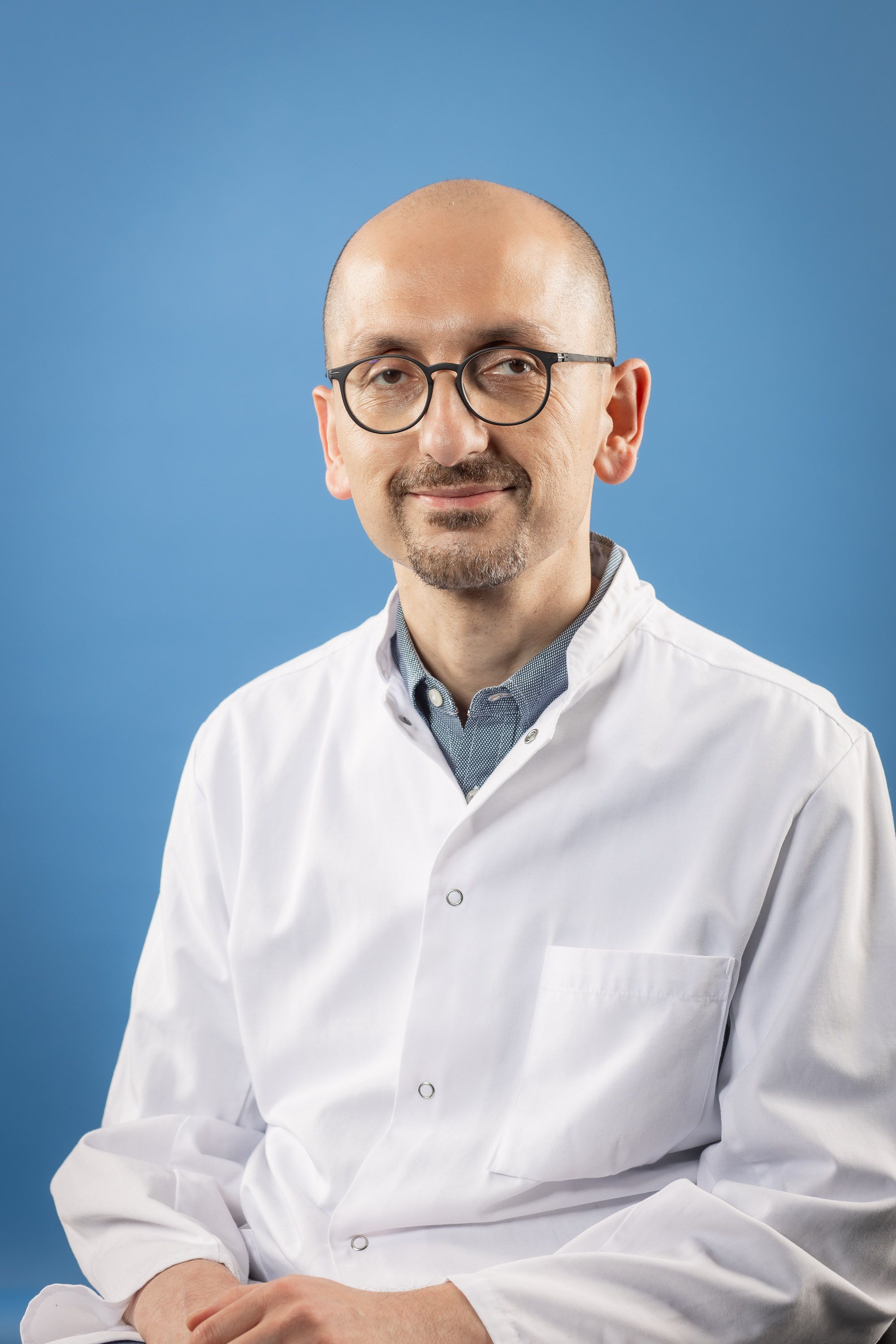 Dr. med. Arash Akbarian